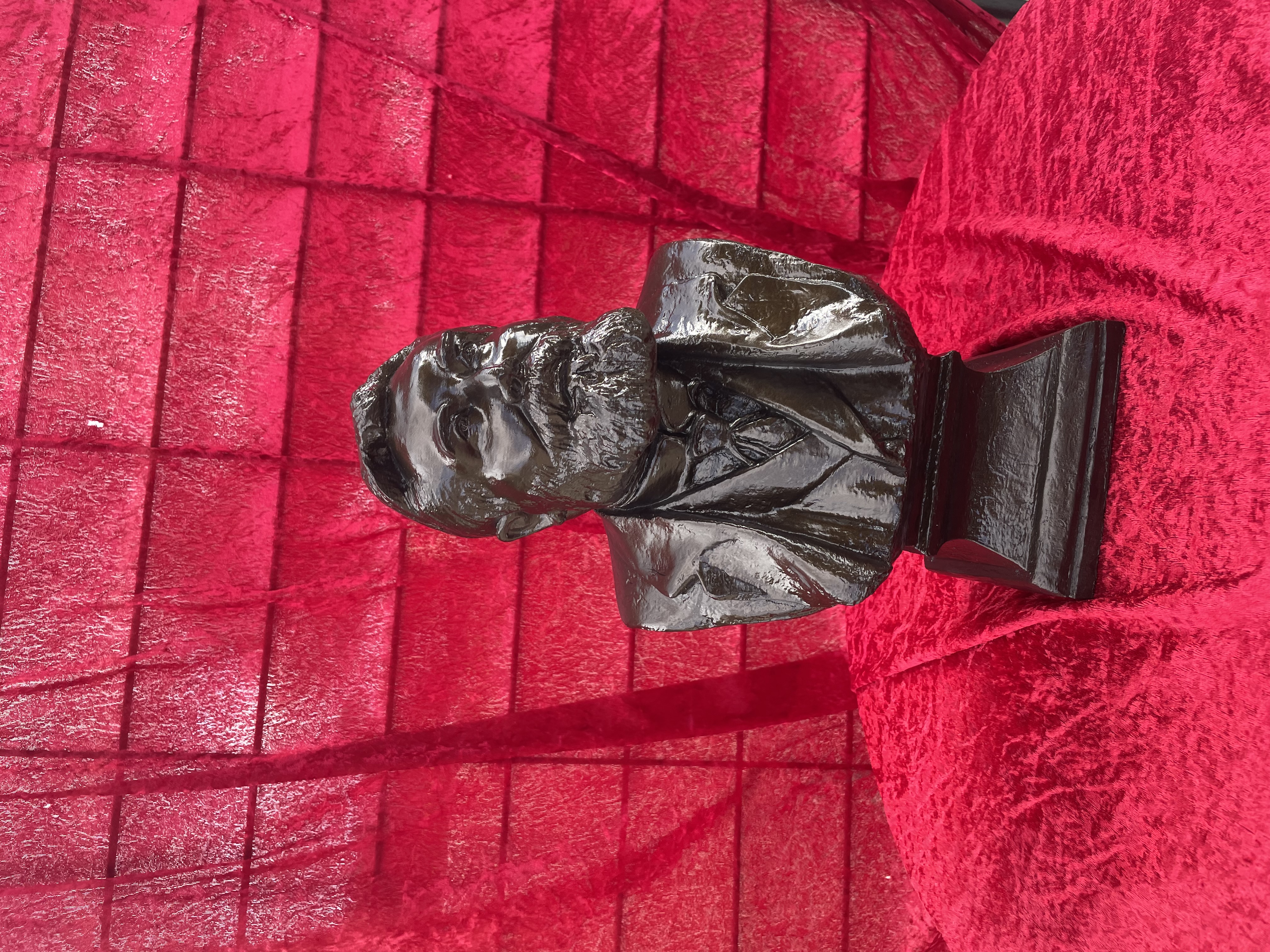 Buste de Jean Jaures avec finition effet bronze